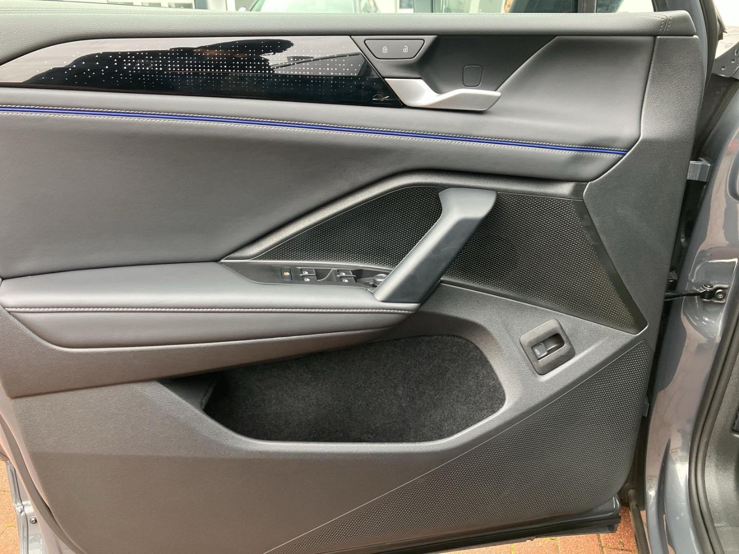 Volkswagen Tiguan 2.0 TDI 4Motion DSG R-Line Style