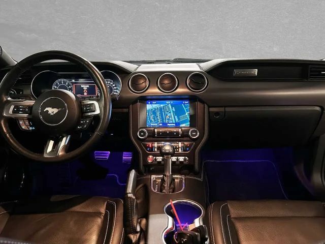 Ford Mustang Fastback GT 5.0 V8