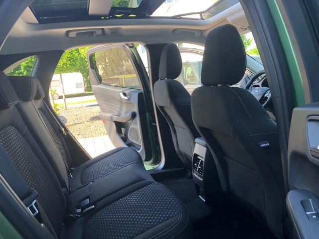 Ford Kuga Hybrid Titanium