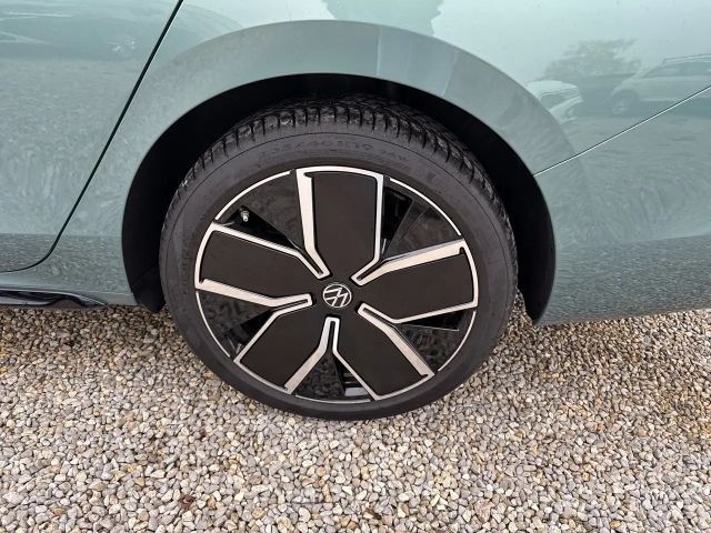 Volkswagen Passat R-Line eHybrid