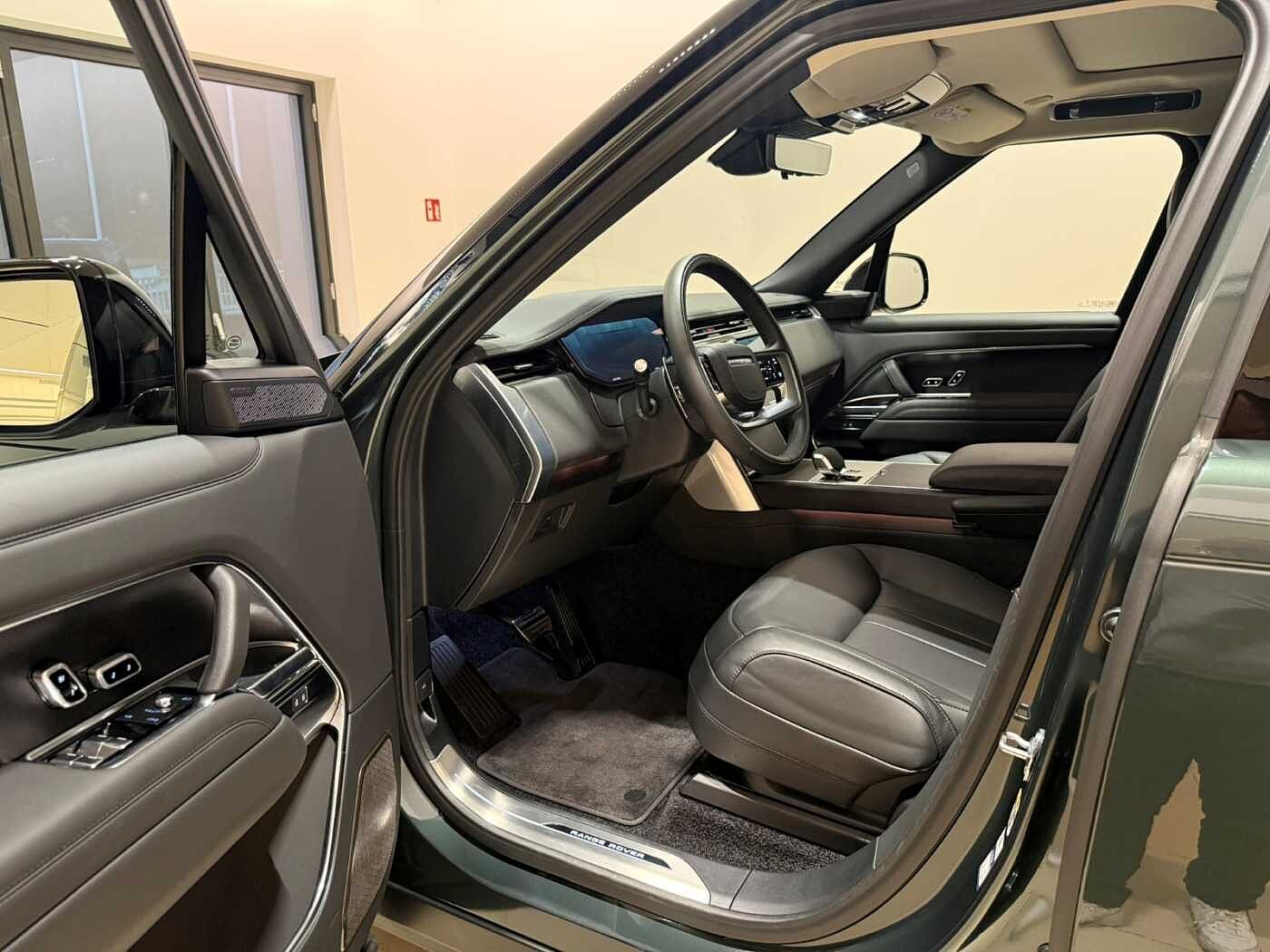 Land Rover Range Rover D300 HSE