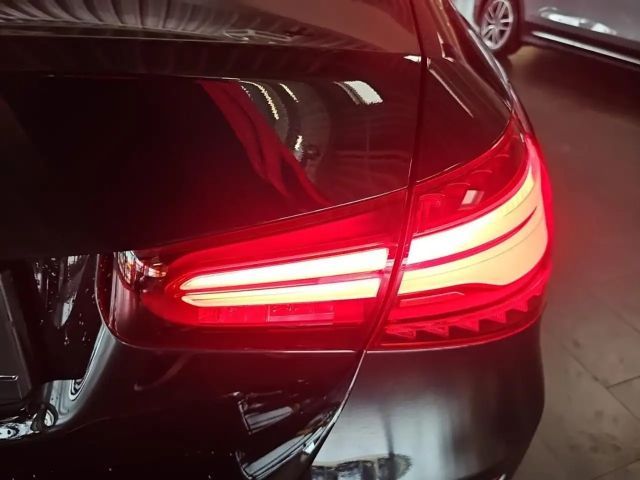 Mercedes-Benz A 250 A 250 e