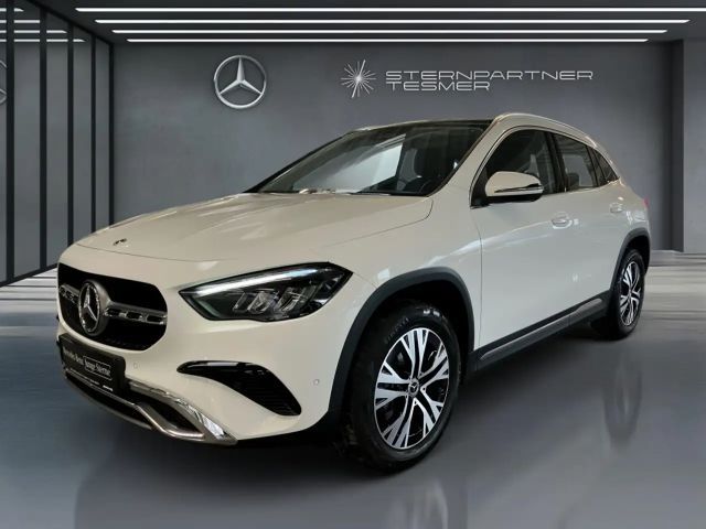 Mercedes-Benz GLA 200 Progressive
