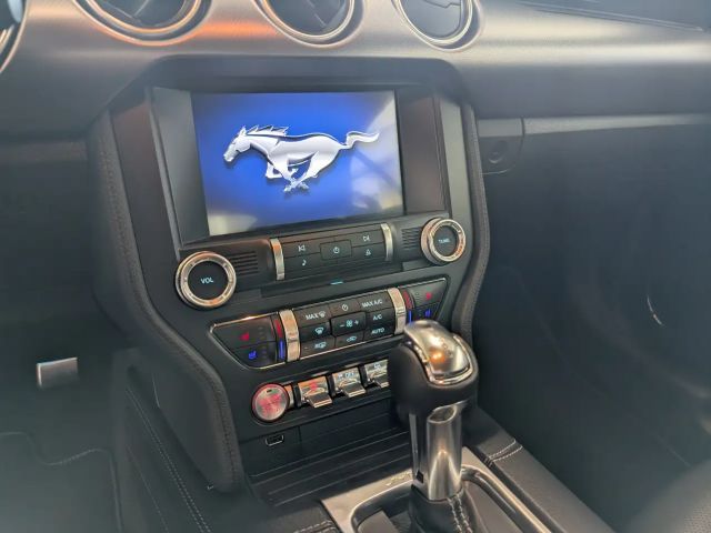 Ford Mustang Convertible GT 5.0 V8