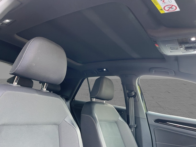 Volkswagen T-Roc TDI Navi IQLight Pano Kam StdHz