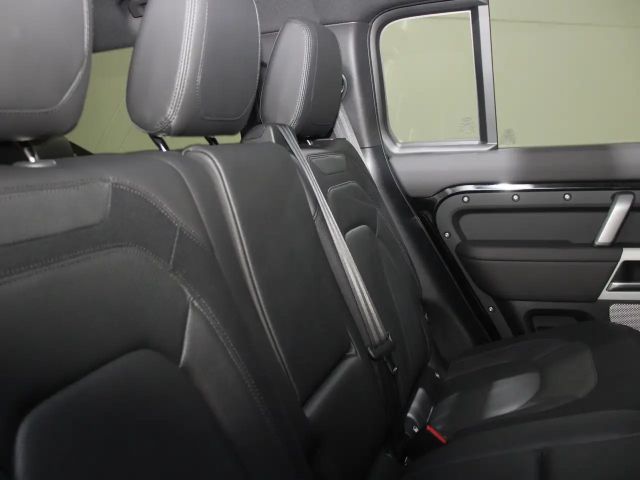 Land Rover Defender D250 Dynamic SE