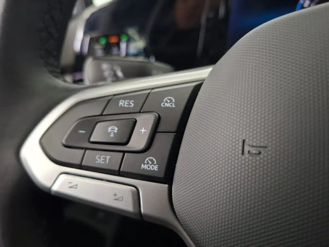 Volkswagen Golf Business DSG Variant