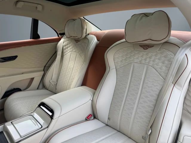 Bentley Flying Spur Hybrid V8