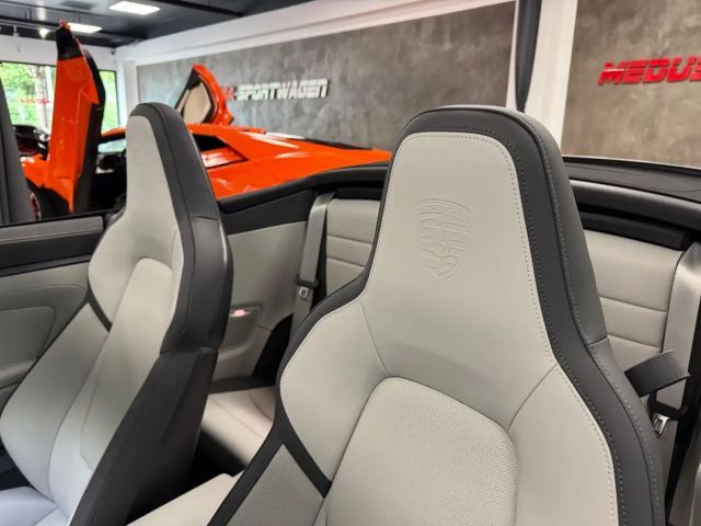 Porsche 992 Cabrio Carrera