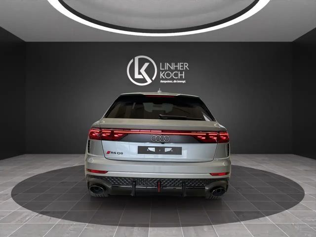 Audi RS Q8 Performance Quattro