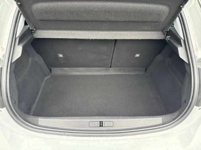 Opel Corsa Musikstreaming DAB Spurhalteass. Verkehrszeichener