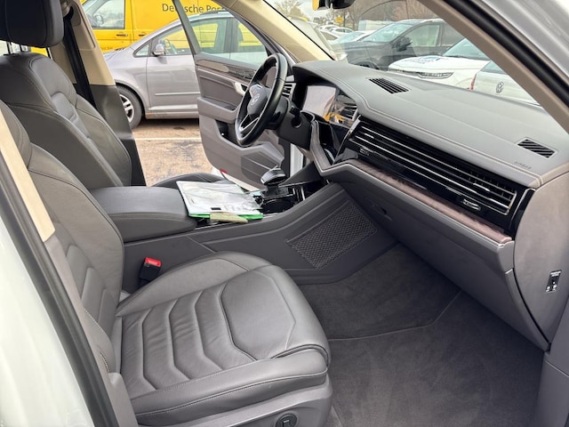 Volkswagen Touareg Touareg 3.0  Atm  DT210TDI A8A