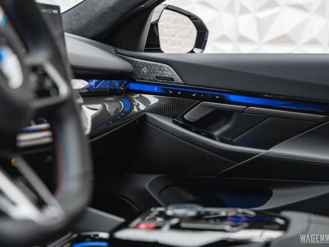 BMW M5 Touring PANORAMA AHK B&W COMFORT-PAKET ALLBLACK