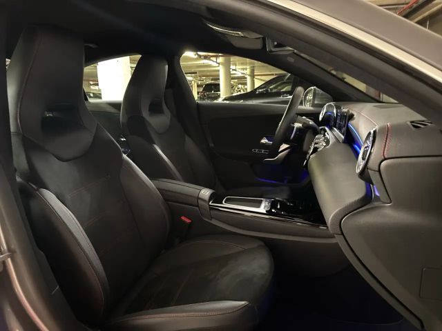 Mercedes-Benz CLA 180 AMG Line Coupé