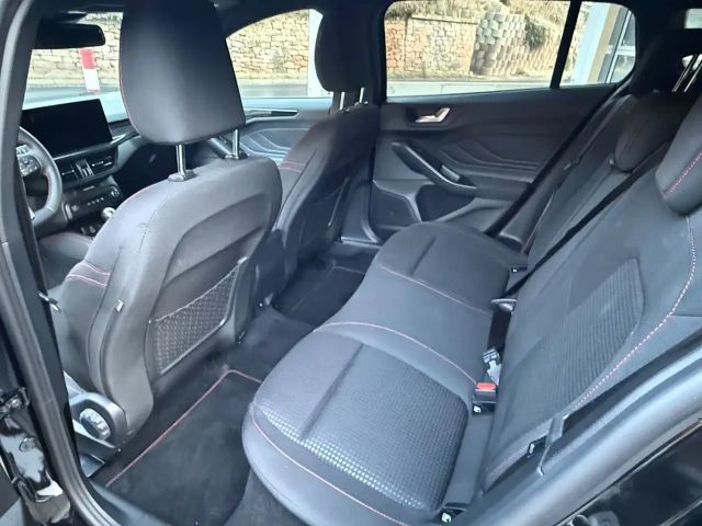 Ford Focus ST Line Wagon