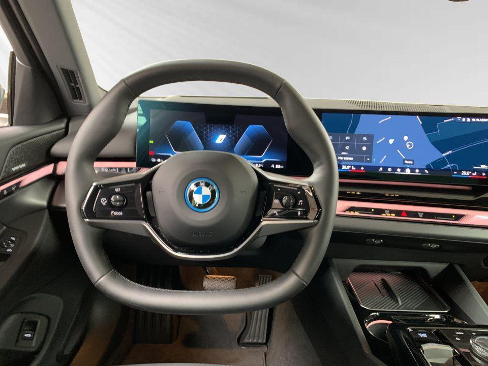 BMW i5 Sedan eDrive40