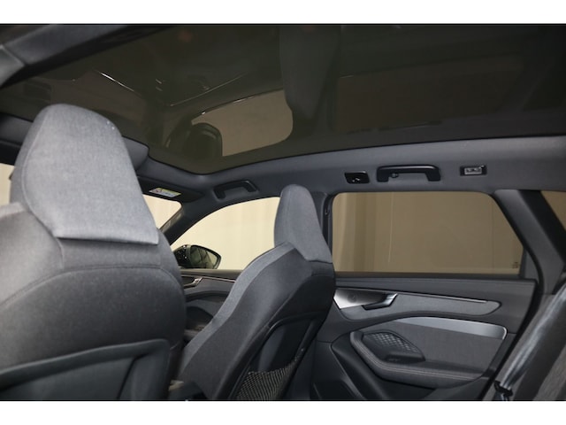 Audi A6 Avant Quattro S-Tronic