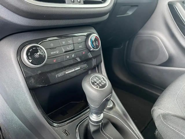 Ford Puma EcoBoost Titanium