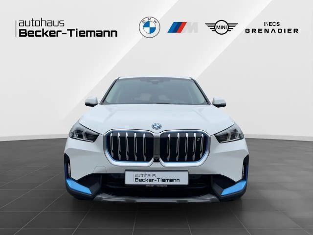 BMW iX1 xDrive30