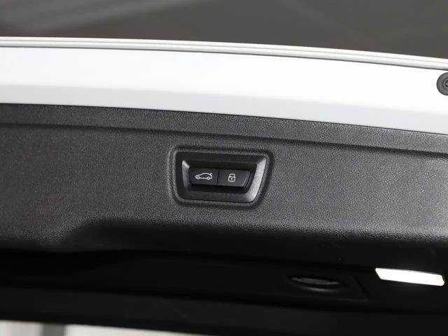 BMW 330 330e M-Sport Touring