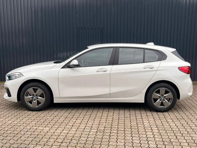 BMW 118 118i 5-deurs Sedan