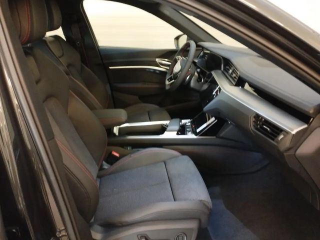 Audi Q8 e-tron 55 Business Quattro