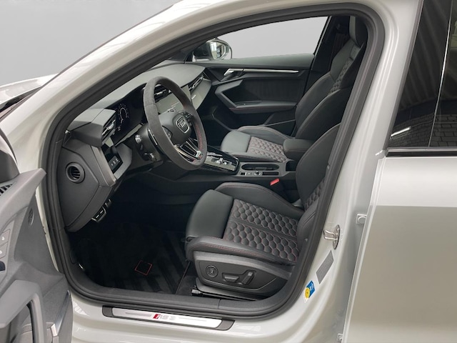 Audi RS3 Quattro S-Tronic Sedan