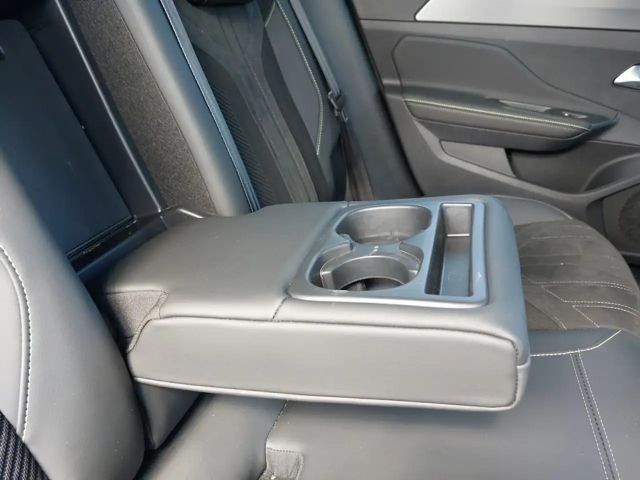 Peugeot 408 130 EAT8 GT-Line PureTech