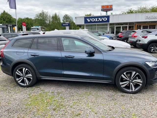 Volvo V60 Cross Country AWD Ultimate