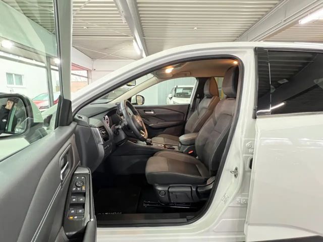 Nissan Qashqai 1.3 Connecta Ambiente+360°+uvm.