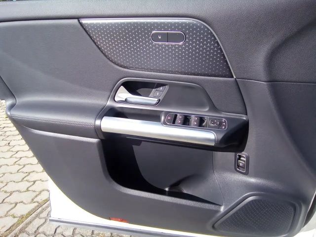 Mercedes-Benz EQA 350 4MATIC Progressive