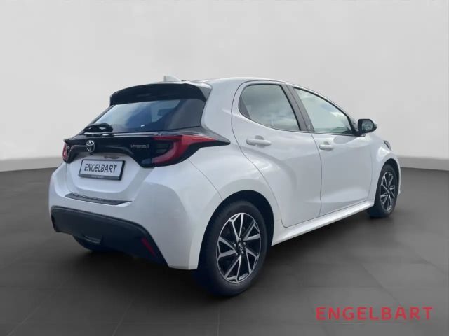 Toyota Yaris Comfort Hybride Team D