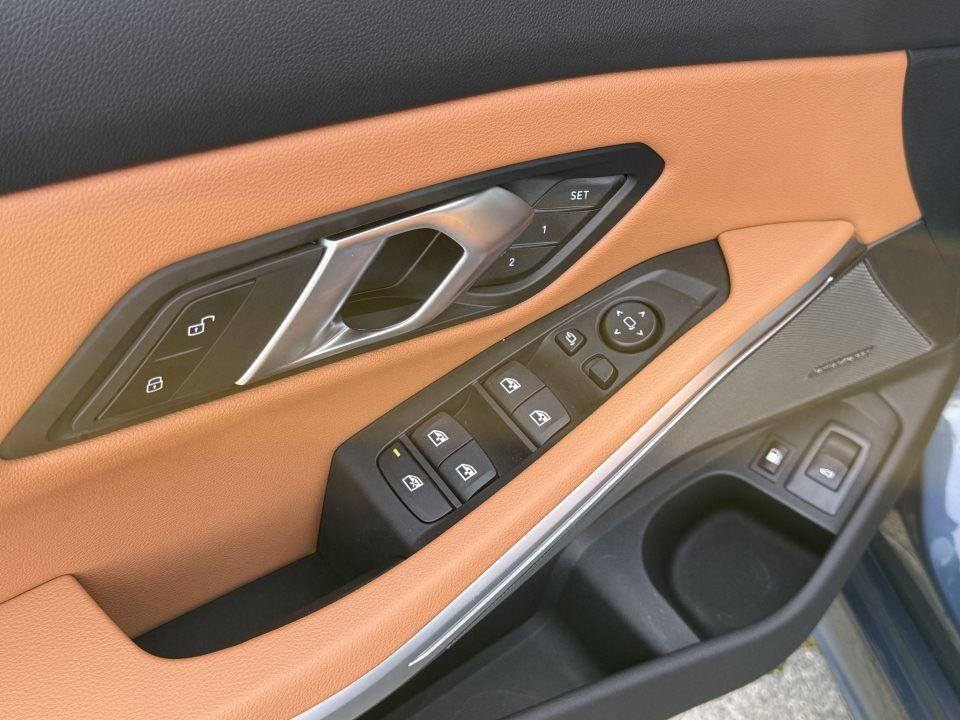 BMW 330 330e Touring