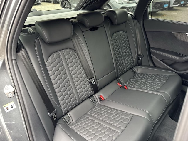 Audi RS4 Avant Quattro