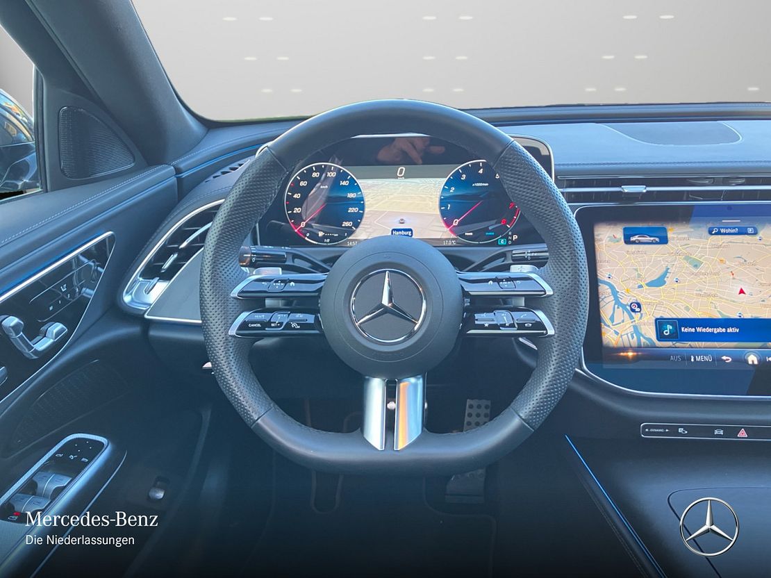 Mercedes-Benz E 200 Sedan