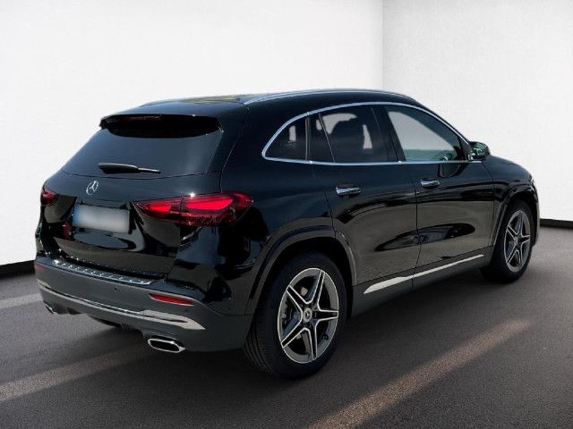 Mercedes-Benz GLA 200 AMG Line