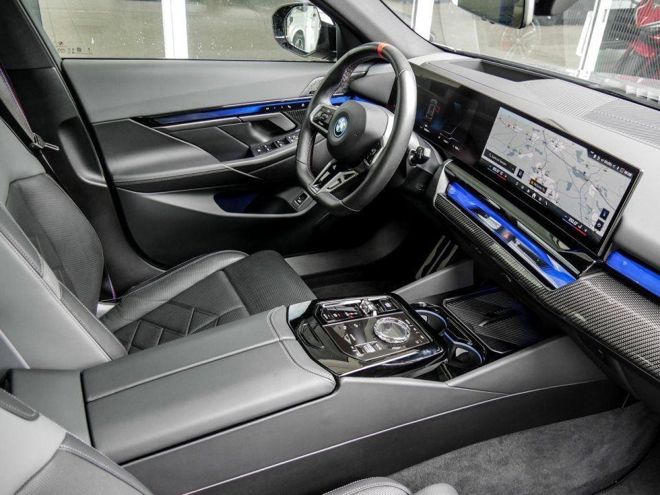 BMW i5 M60 Touring xDrive