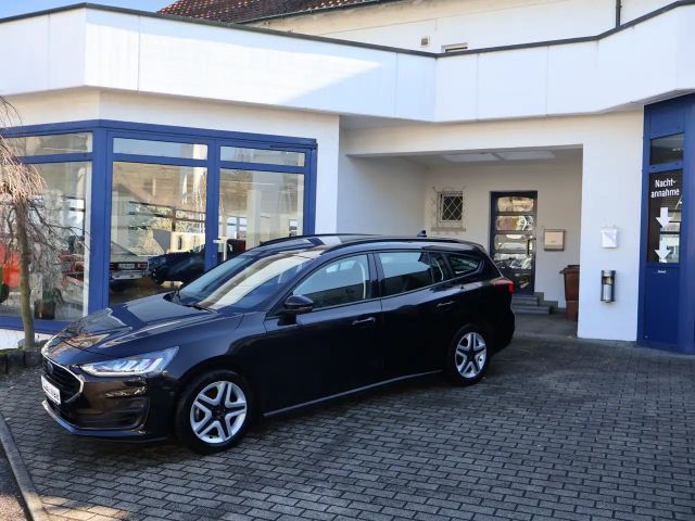 Ford Focus Cool & Connect