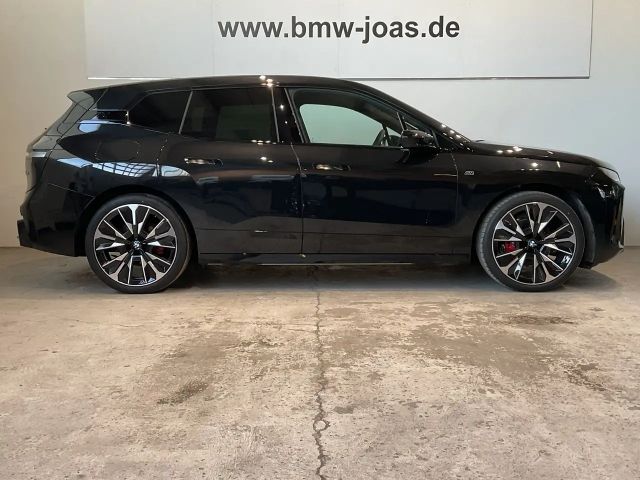 BMW iX M70