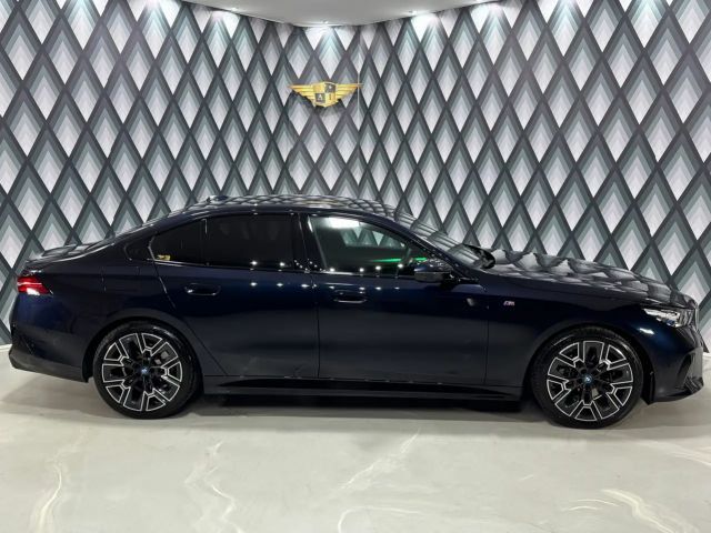 BMW 520 520d M-Sport Sedan xDrive