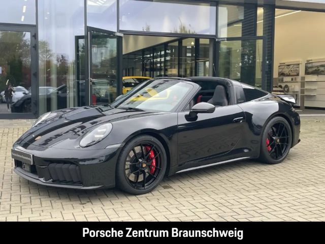 Porsche 992 4 Coupé GTS Targa