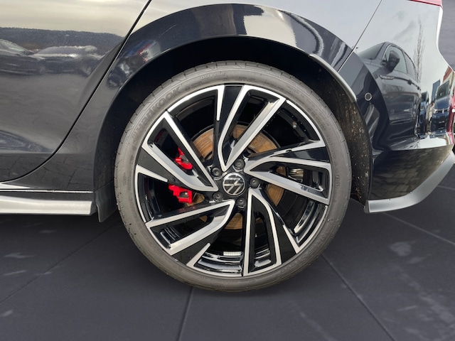 Volkswagen Golf 2.0 TSI DSG