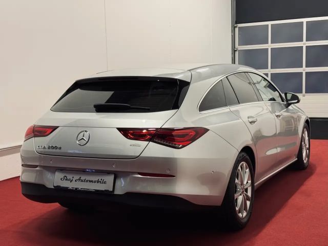 Mercedes-Benz CLA 200 CLA 200 d