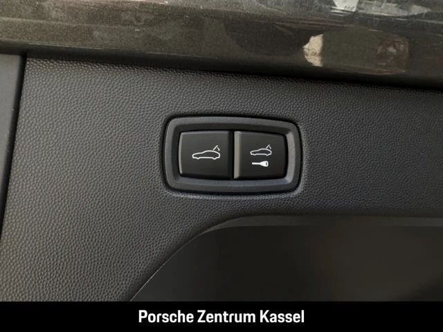 Porsche Macan 4
