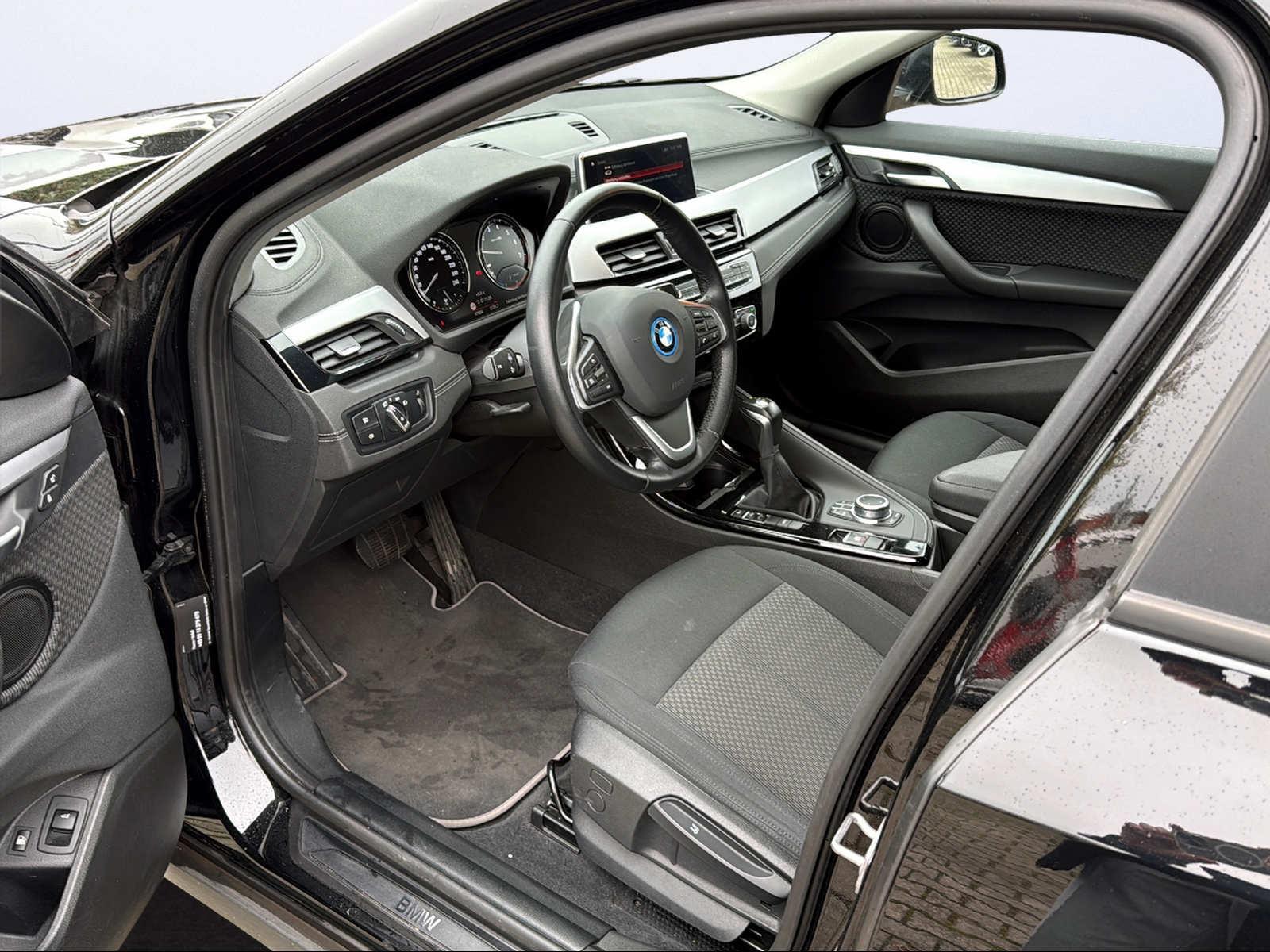 BMW X2 xDrive25e