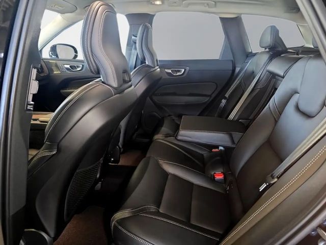 Volvo XC60 Dark Plus