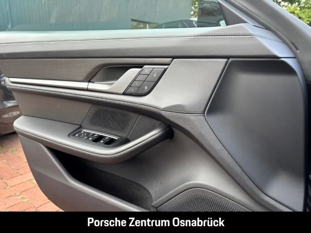 Porsche Taycan S Turbo