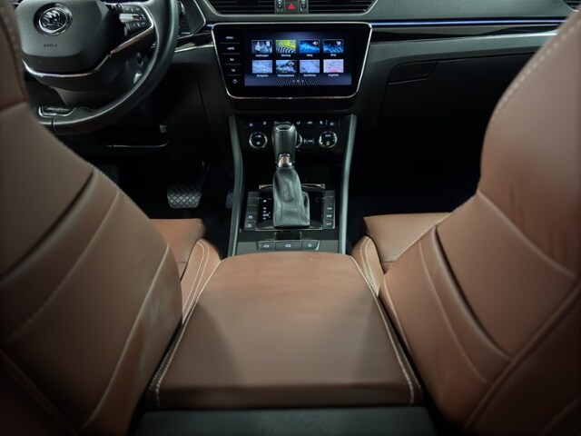 Skoda Superb 2.0 TDI Combi