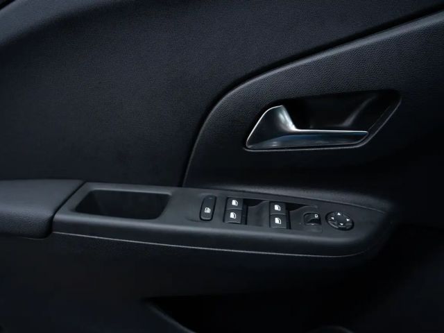 Opel Corsa F 1.2 75 PS