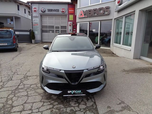 Alfa Romeo Junior Ibrida